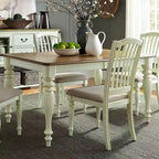 Table rectangulaire à pieds The Gray Barn Cumberland Creek, muscade et blanche