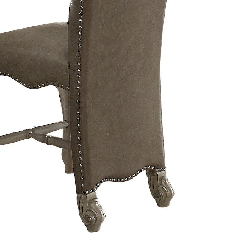 Chaise de comptoir en bois rembourrée en similicuir avec garniture cloutée, gris et blanc, lot de deux